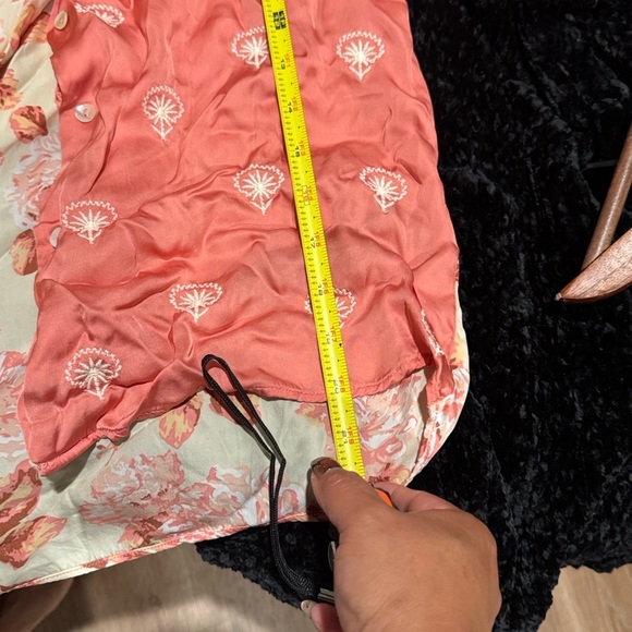 Zara Dual-Tone Pink Floral Blouse - Picture 13 of 13